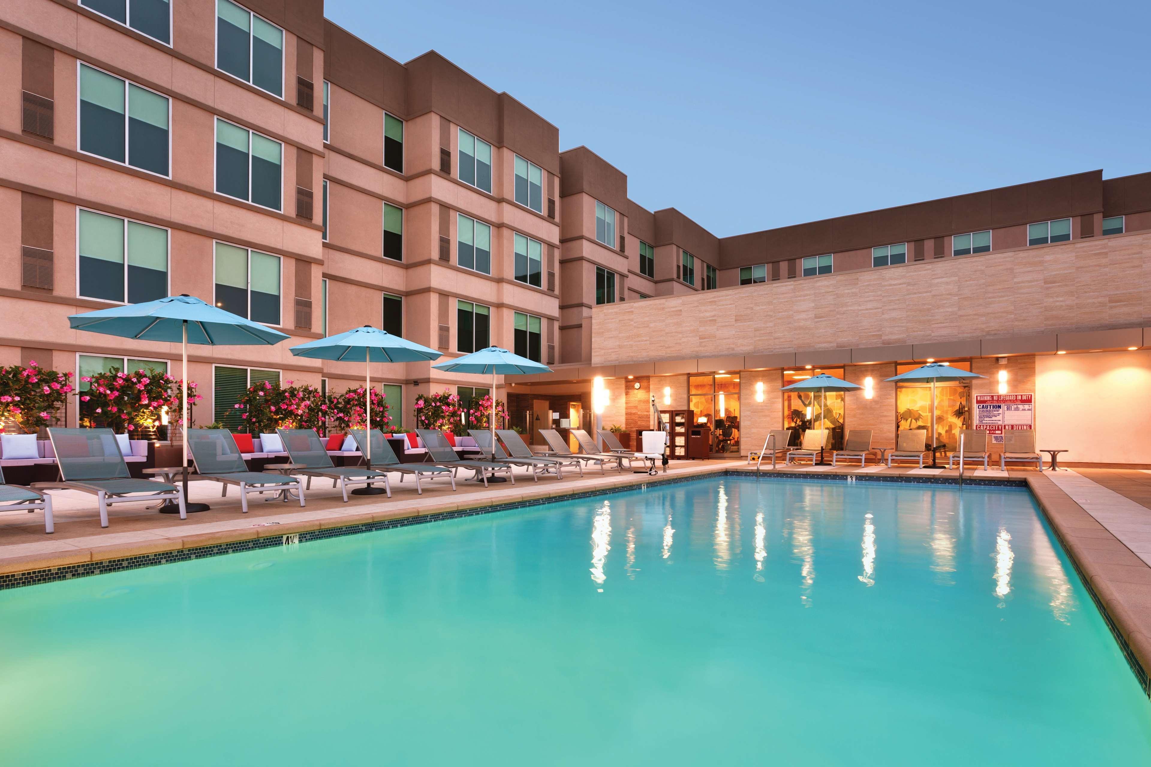 Hyatt House At Anaheim Resort/Convention Center Esterno foto