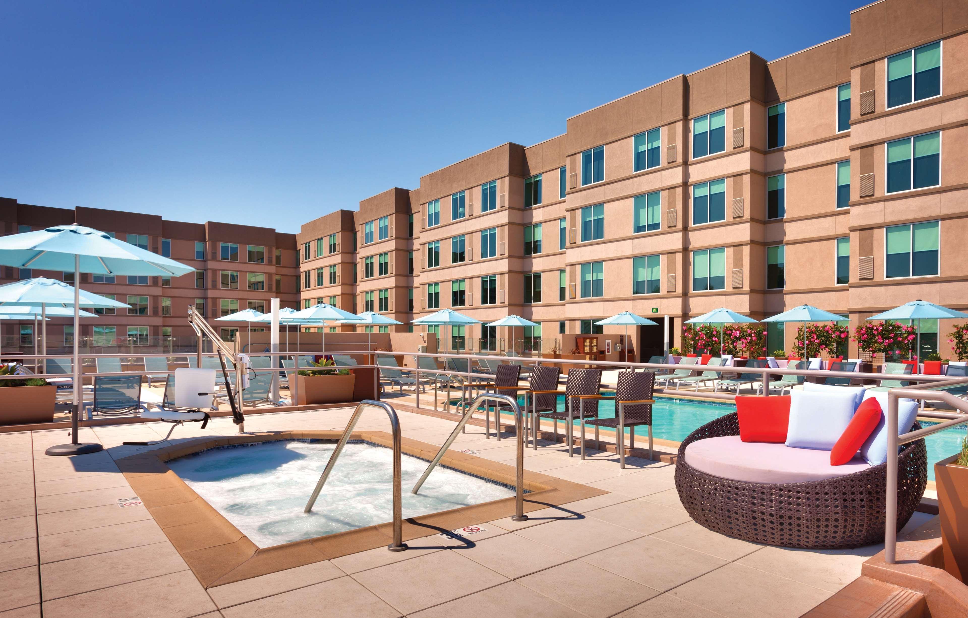 Hyatt House At Anaheim Resort/Convention Center Esterno foto