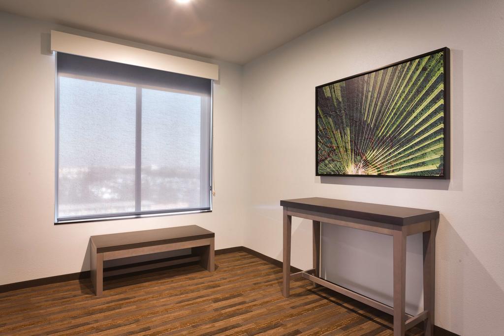 Hyatt House At Anaheim Resort/Convention Center Esterno foto